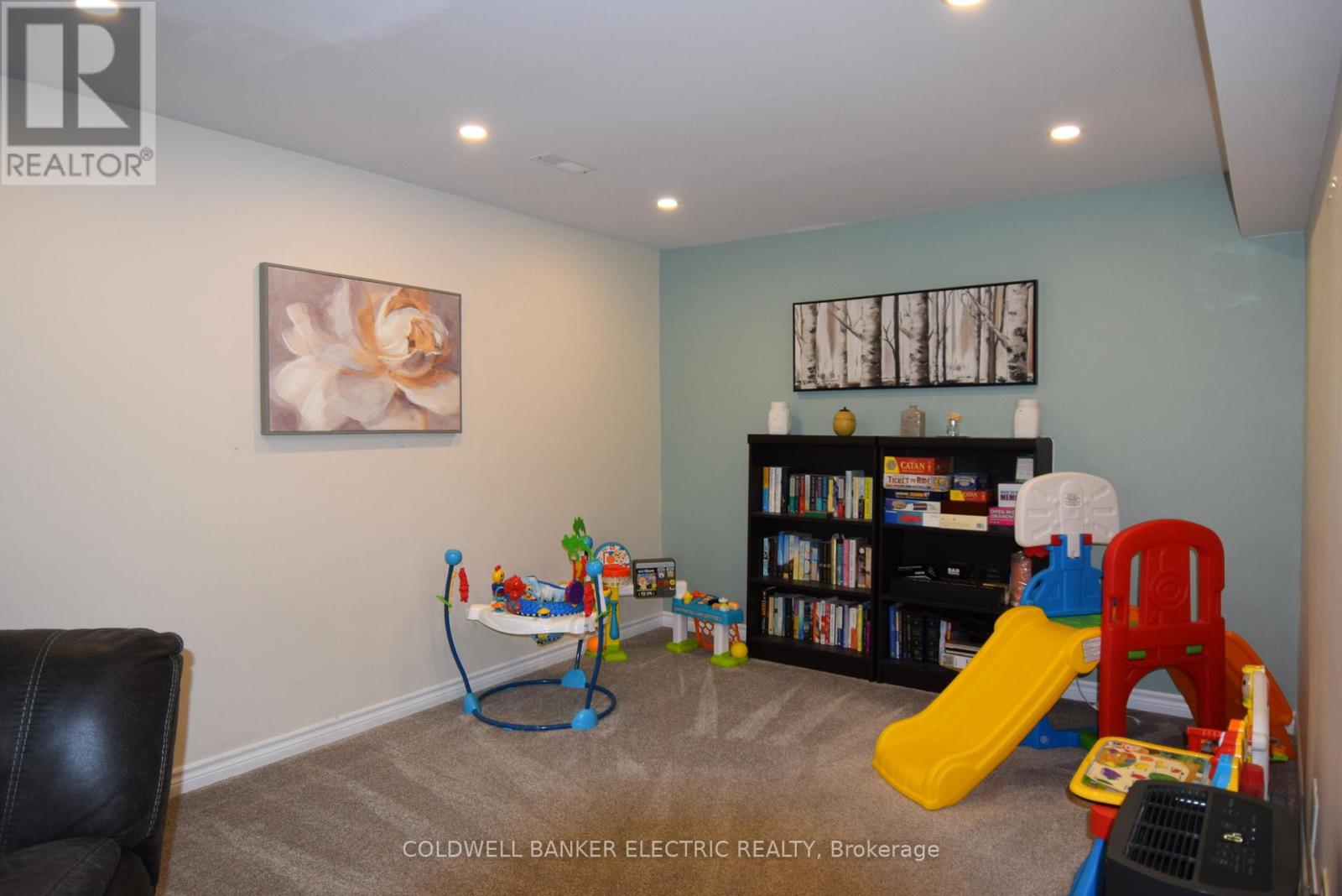 121 Haden Avenue, Peterborough (Northcrest Ward 5), Ontario  K9H 7P6 - Photo 25 - X12835108