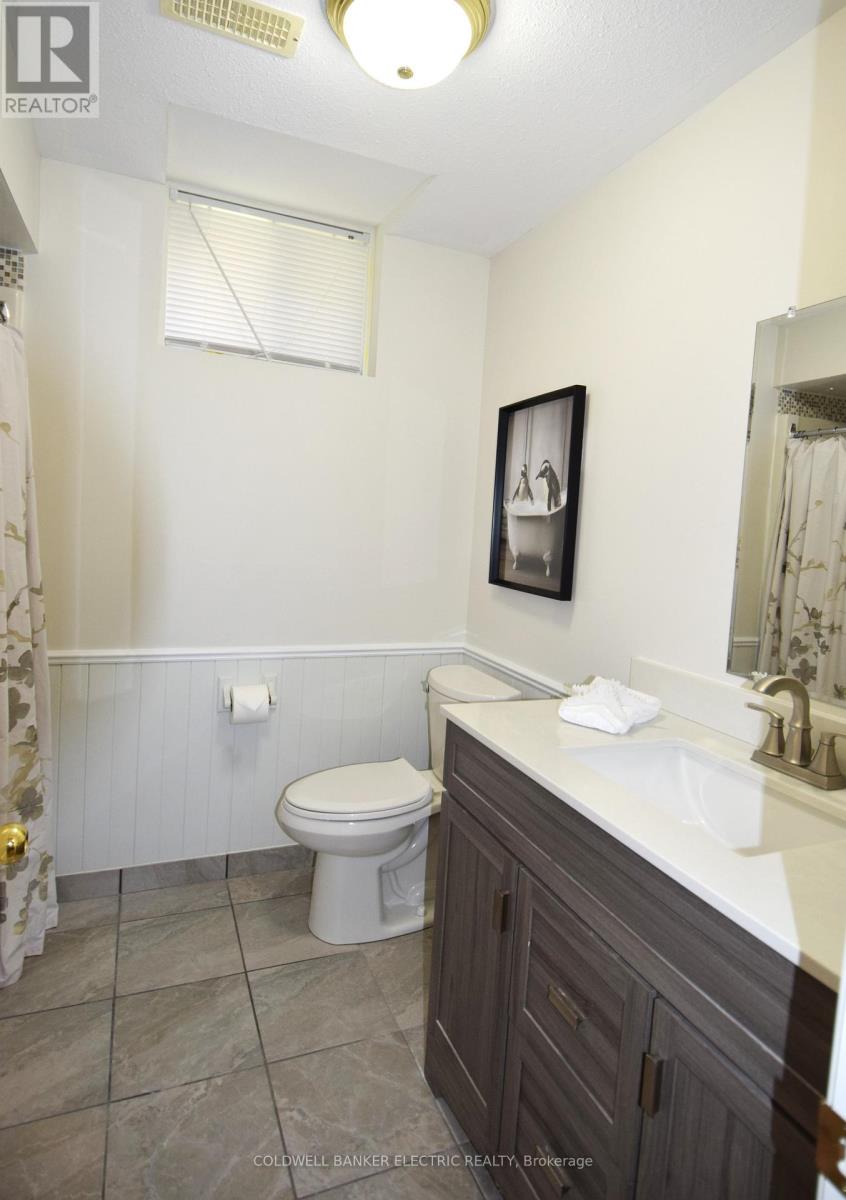 121 Haden Avenue, Peterborough (Northcrest Ward 5), Ontario  K9H 7P6 - Photo 27 - X12835108