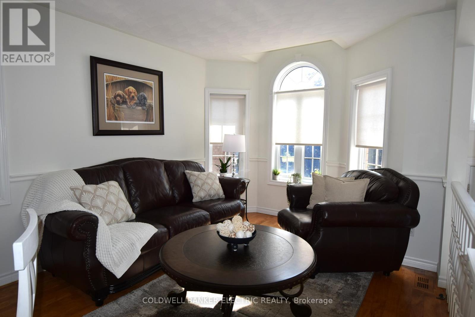 121 Haden Avenue, Peterborough (Northcrest Ward 5), Ontario  K9H 7P6 - Photo 6 - X12835108