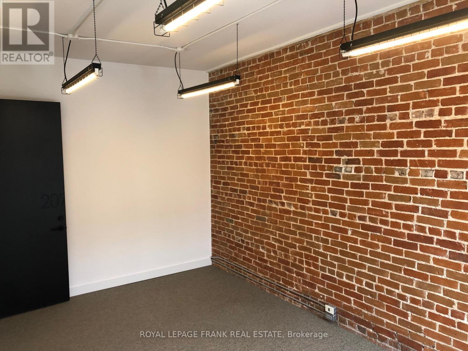 420 George Street N, Peterborough (Town Ward 3), Ontario  K9H 3R5 - Photo 2 - X12835226