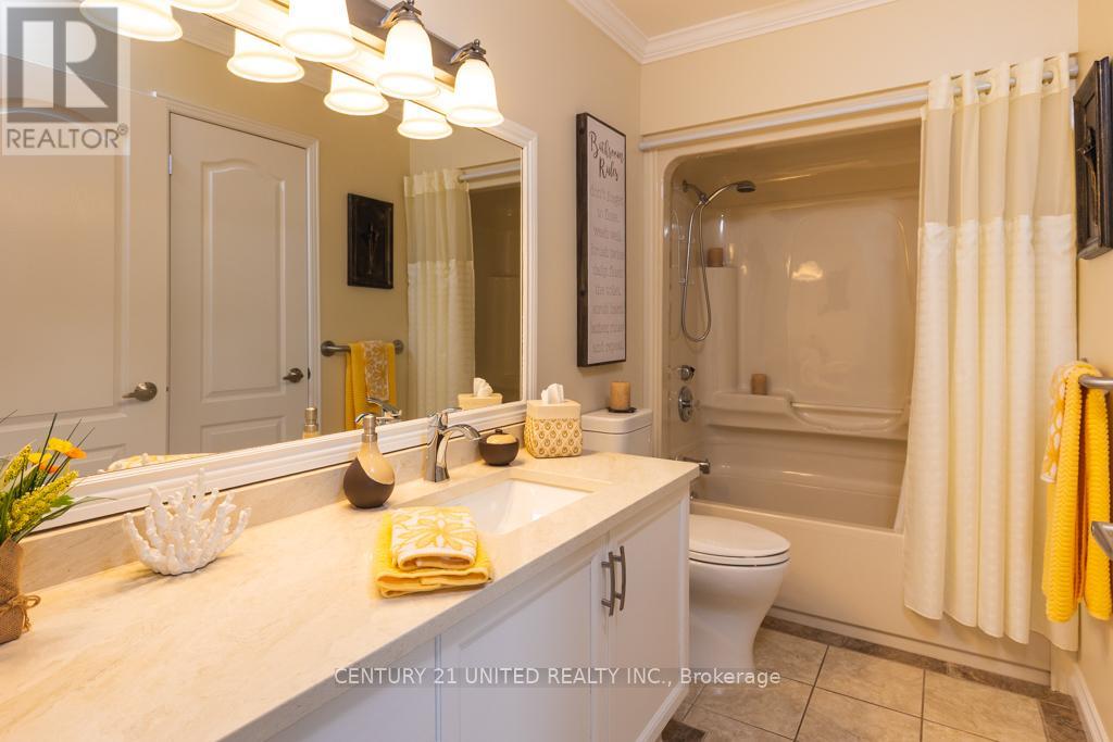 1019 Baker Street, Peterborough (Northcrest Ward 5), Ontario  K9H 7P7 - Photo 12 - X12835938