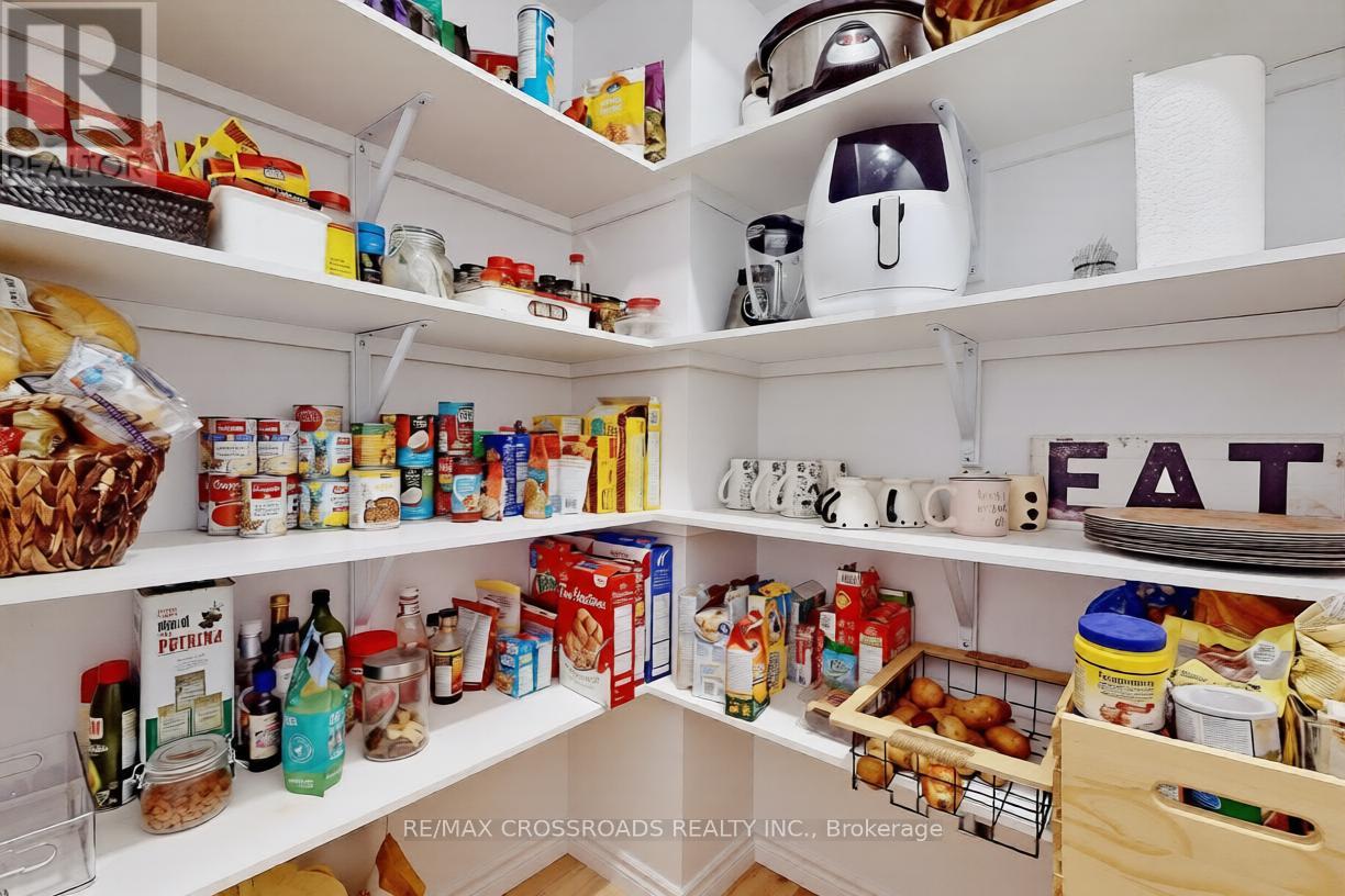 741 Sawmill Road, Peterborough (Northcrest Ward 5), Ontario  K9L 0G3 - Photo 14 - X12836236