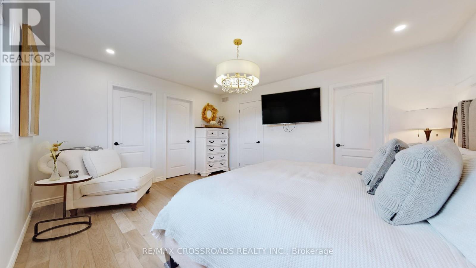 741 Sawmill Road, Peterborough (Northcrest Ward 5), Ontario  K9L 0G3 - Photo 38 - X12836236