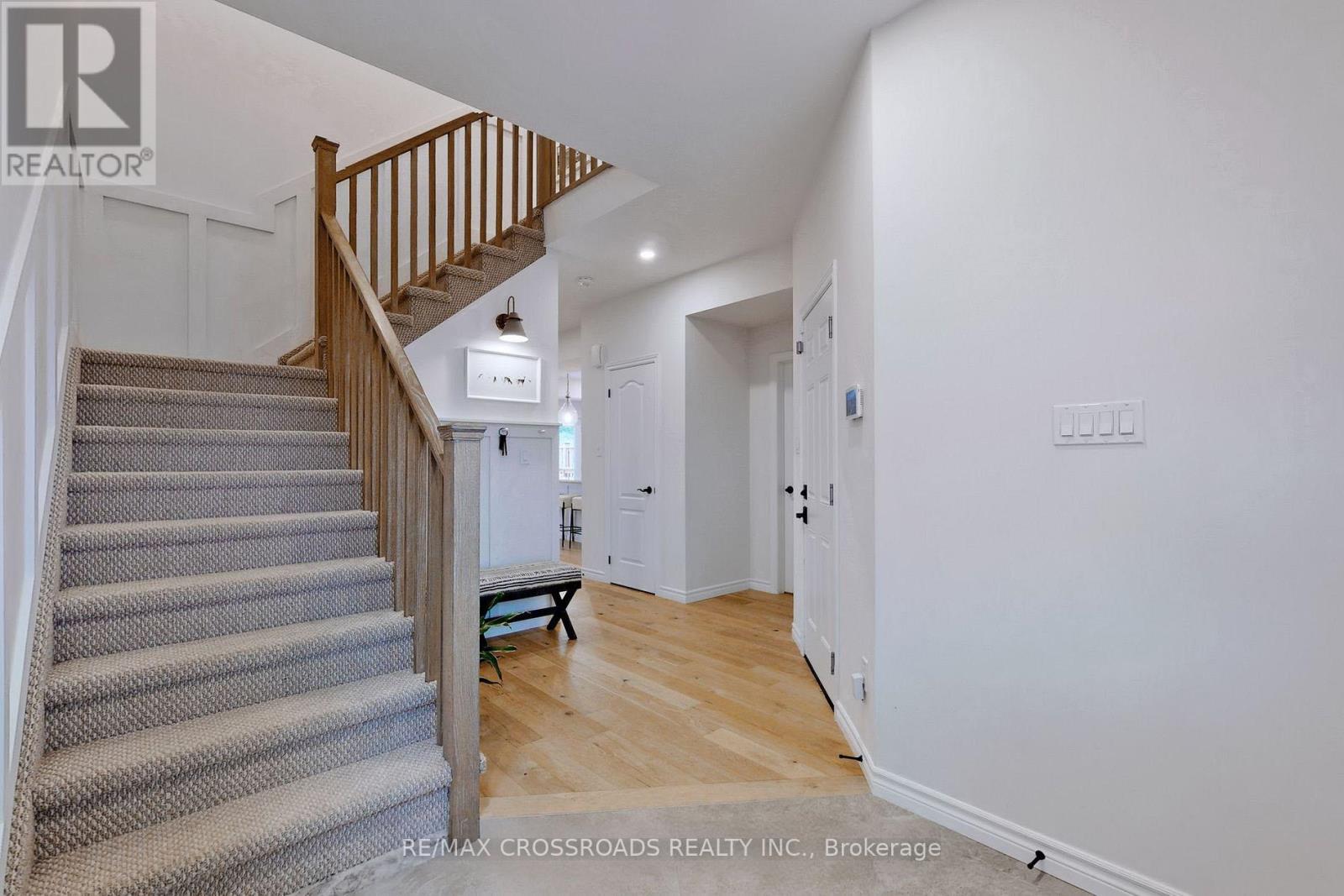 741 Sawmill Road, Peterborough (Northcrest Ward 5), Ontario  K9L 0G3 - Photo 5 - X12836236