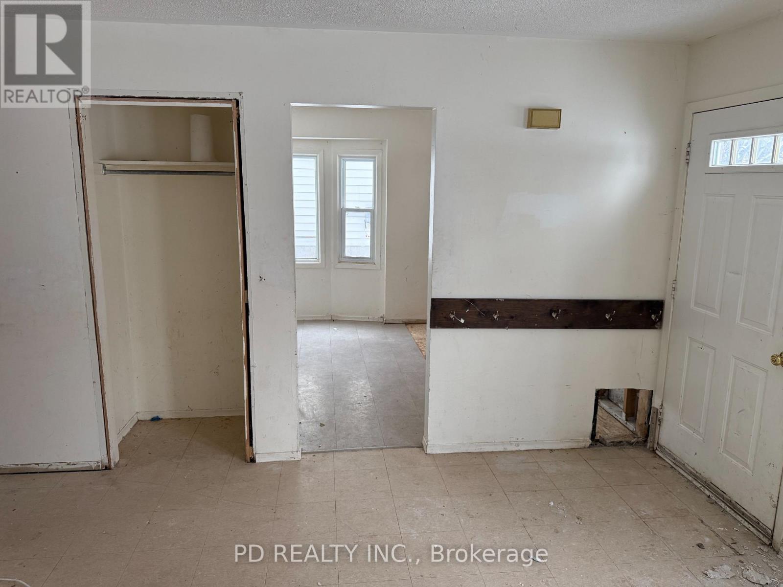 831 Milford Drive, Peterborough (Ashburnham Ward 4), Ontario  K9J 8K3 - Photo 10 - X12837470