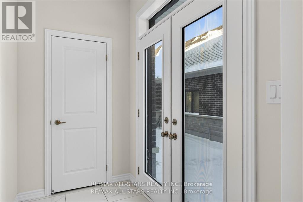 164 Alcorn Drive, Kawartha Lakes (Lindsay), Ontario  K9V 0T2 - Photo 16 - X12838028