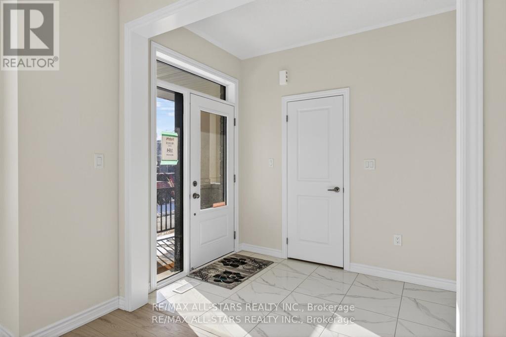 164 Alcorn Drive, Kawartha Lakes (Lindsay), Ontario  K9V 0T2 - Photo 2 - X12838028