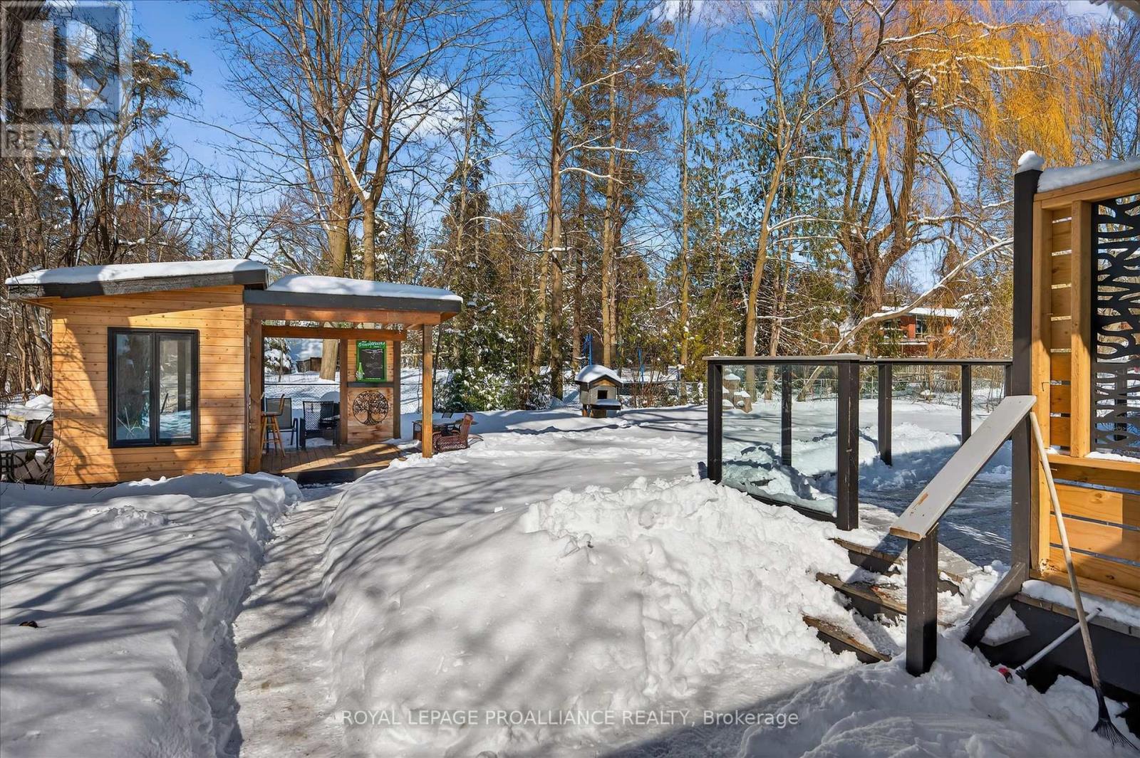 960 Weller Street N, Peterborough (Monaghan Ward 2), Ontario  K9J 4Y2 - Photo 45 - X12838398