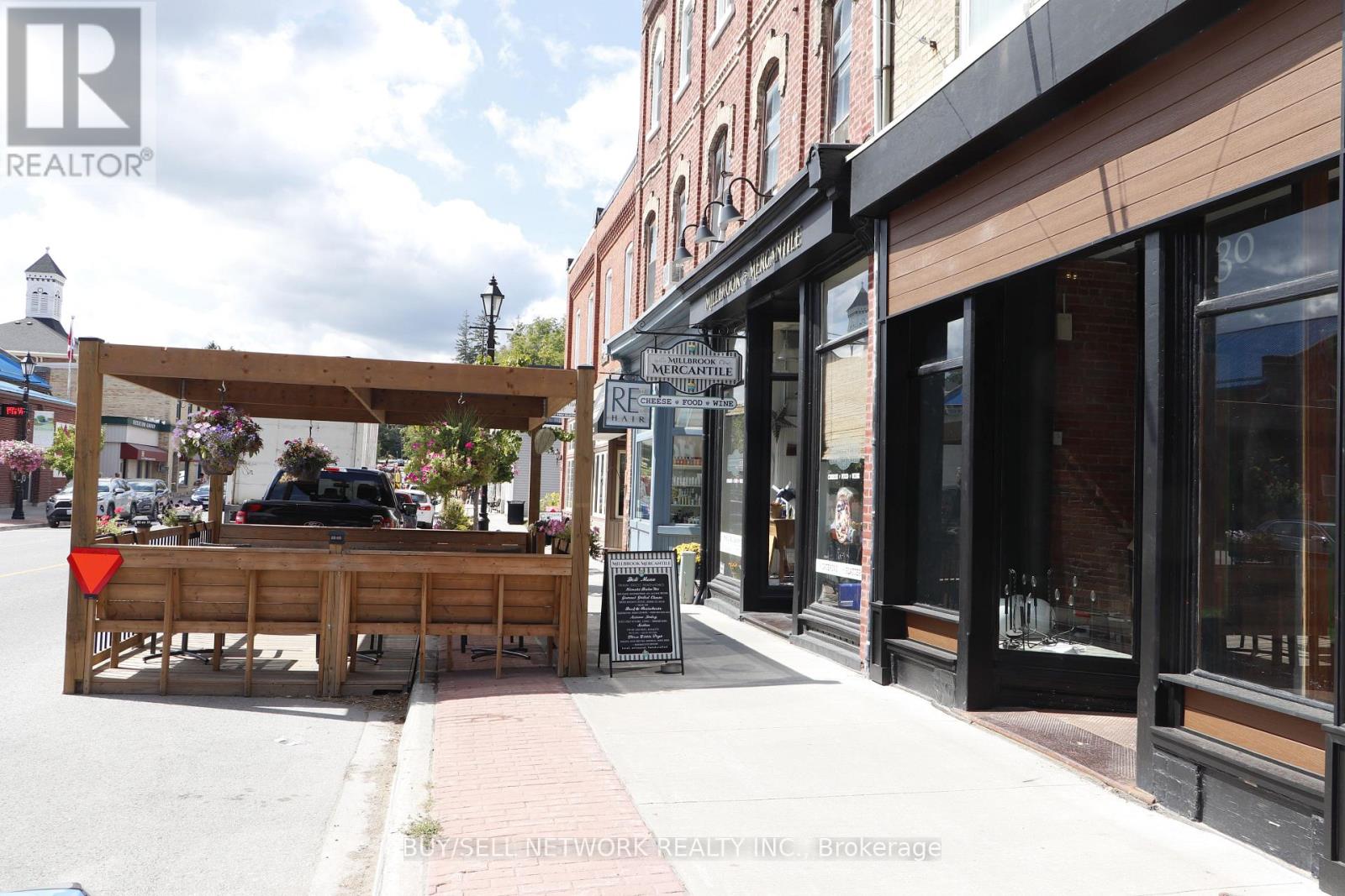 28 King Street E, Cavan Monaghan (Millbrook Village), Ontario  L0A 1G0 - Photo 2 - X12838756