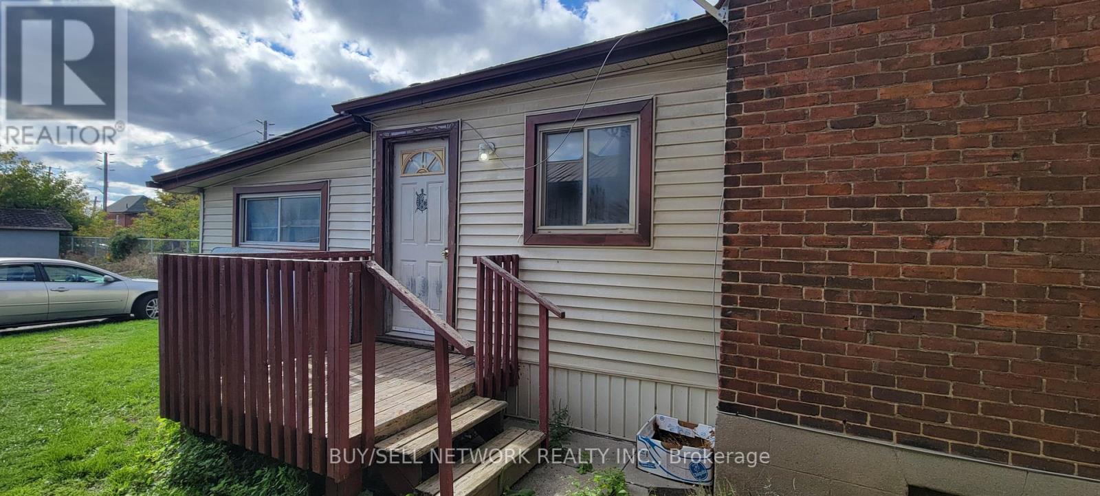 257 Dalhousie Street, Peterborough (Town Ward 3), Ontario  K9J 2M3 - Photo 2 - X12838758