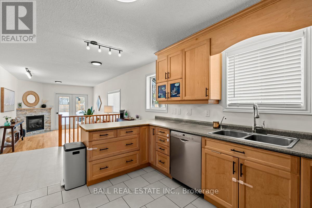 93 Facendi Drive, Peterborough (Monaghan Ward 2), Ontario  K9J 6V2 - Photo 13 - X12839186