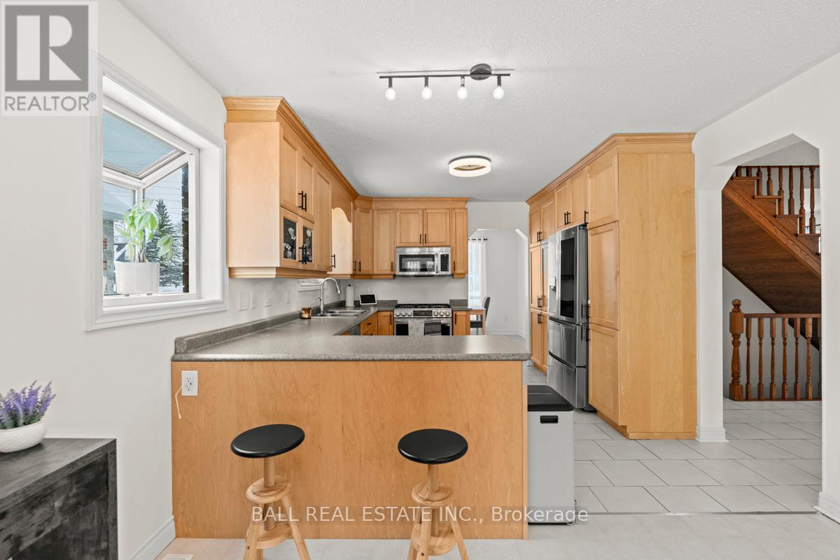 93 Facendi Drive, Peterborough (Monaghan Ward 2), Ontario  K9J 6V2 - Photo 14 - X12839186