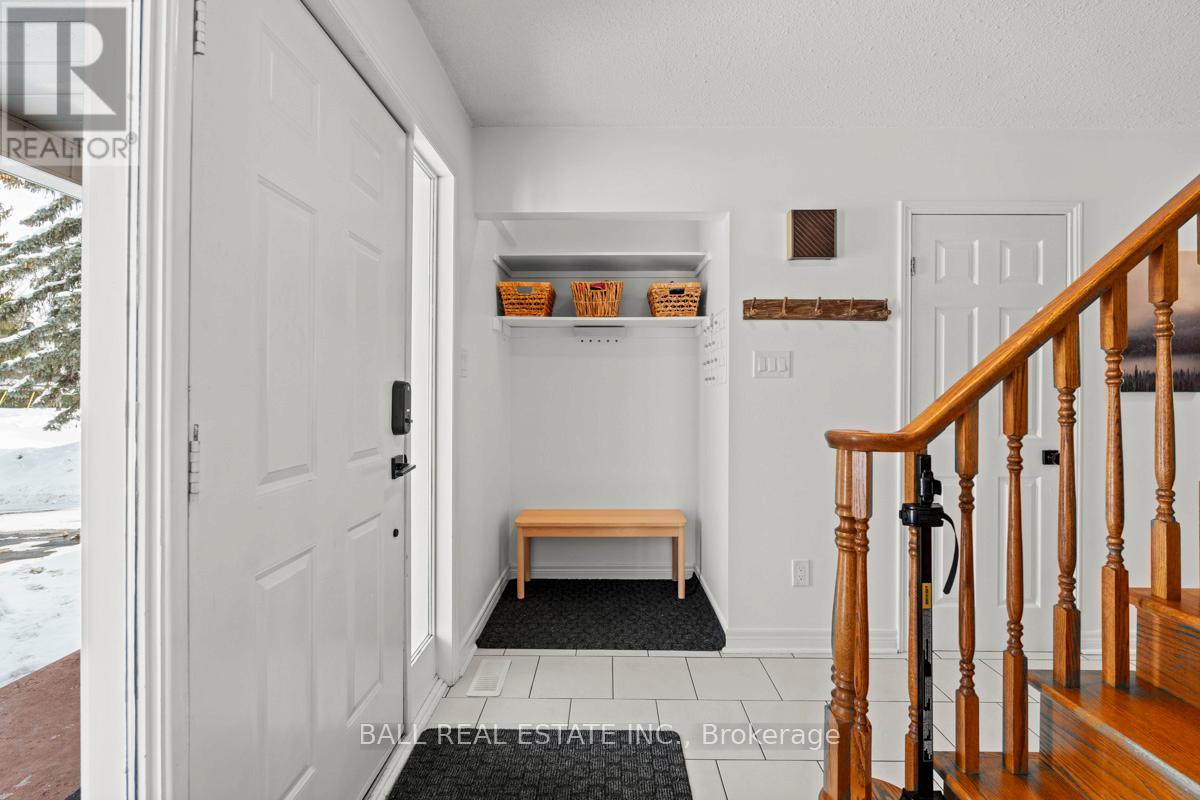 93 Facendi Drive, Peterborough (Monaghan Ward 2), Ontario  K9J 6V2 - Photo 3 - X12839186