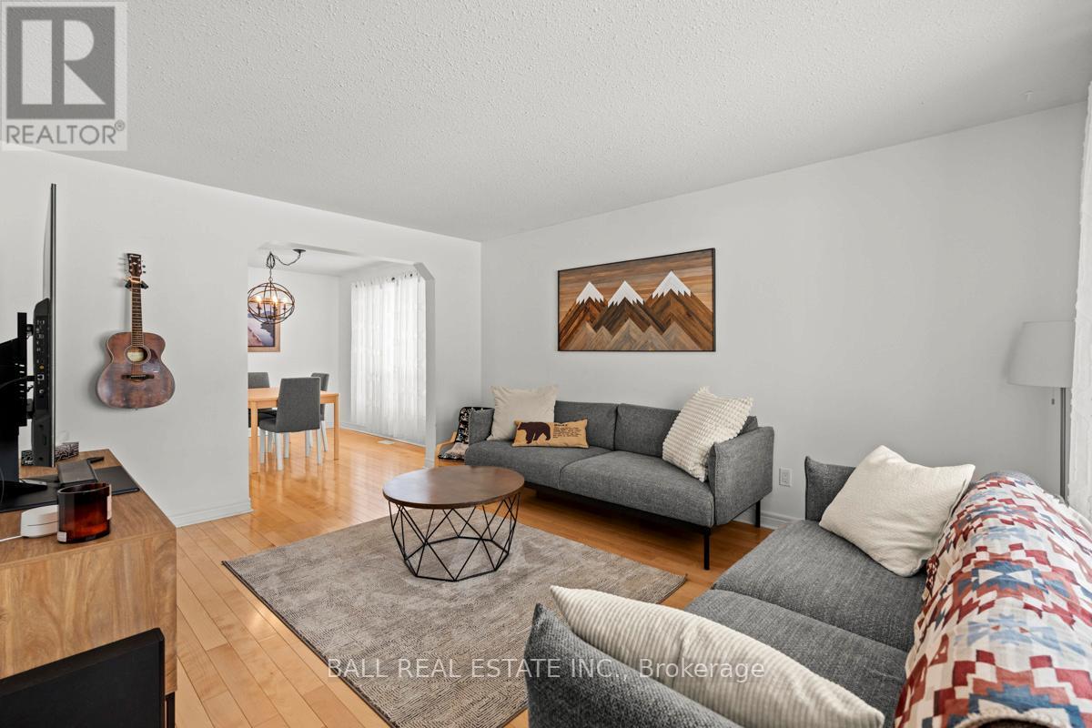 93 Facendi Drive, Peterborough (Monaghan Ward 2), Ontario  K9J 6V2 - Photo 5 - X12839186