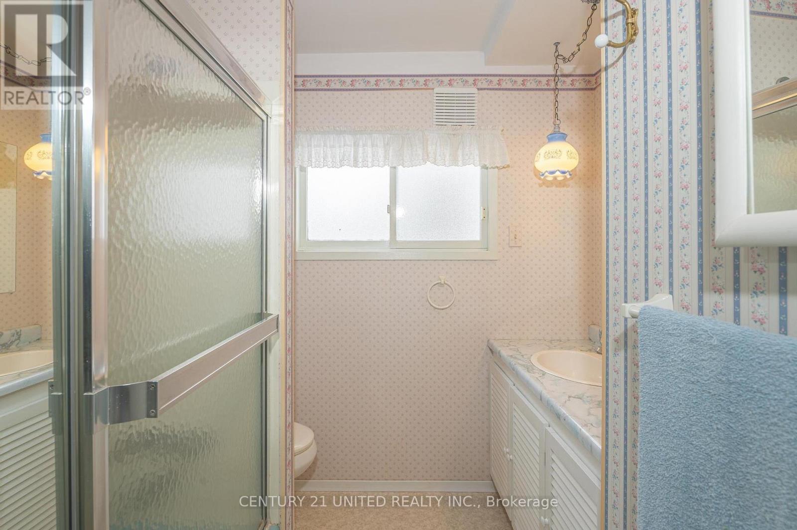 2412 Upper Chemong Drive, Selwyn, Ontario  K0L 2H0 - Photo 17 - X12839798