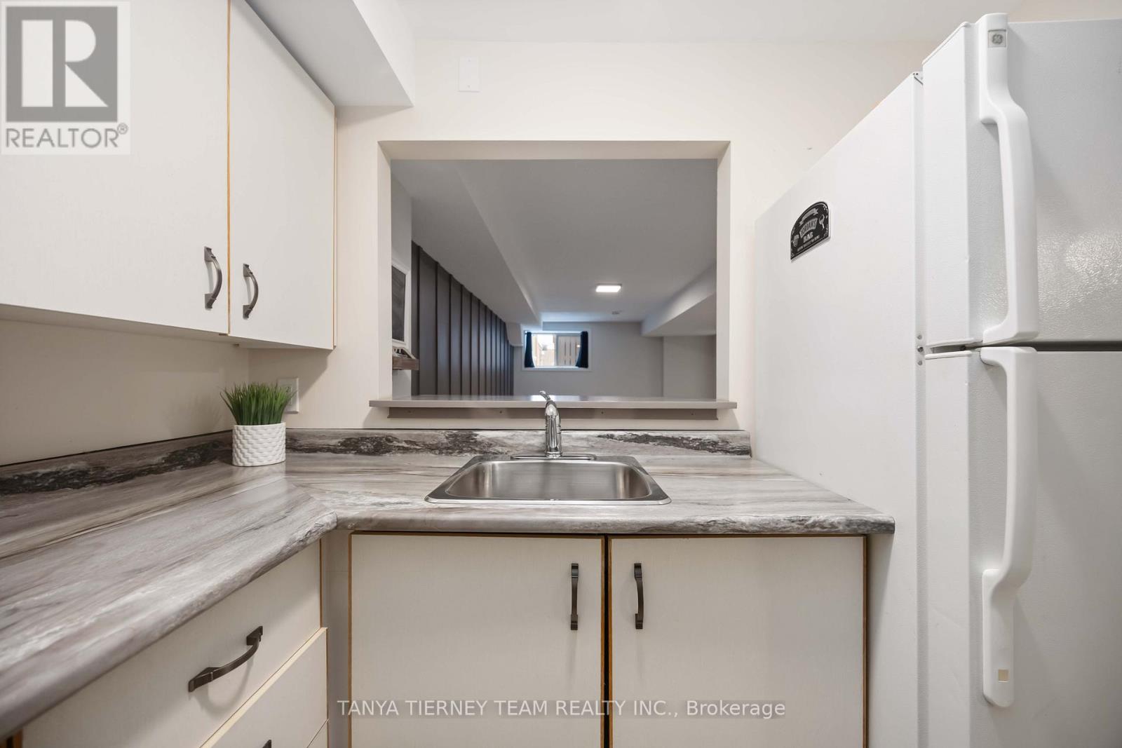 629 Tully Crescent, Peterborough (Monaghan Ward 2), Ontario  K9K 0B1 - Photo 40 - X12840580