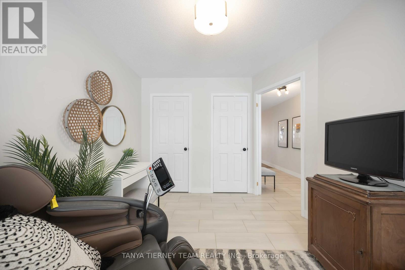 629 Tully Crescent, Peterborough (Monaghan Ward 2), Ontario  K9K 0B1 - Photo 7 - X12840580