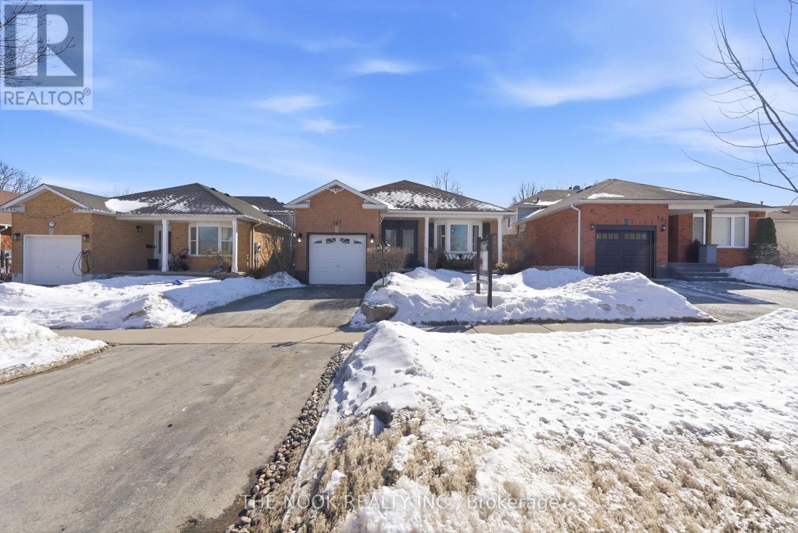 181 Edward Street W, Clarington (Newcastle), Ontario  L1B 1E6 - Photo 2 - E12840872