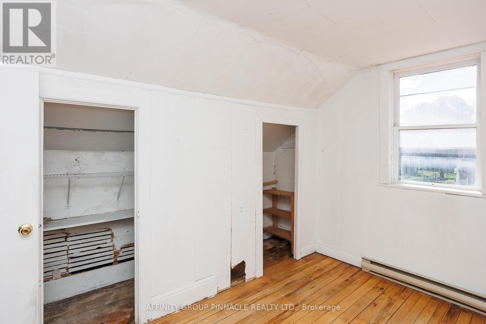 106 Russell Street W, Kawartha Lakes (Lindsay), Ontario  K9V 2X4 - Photo 19 - X12840874