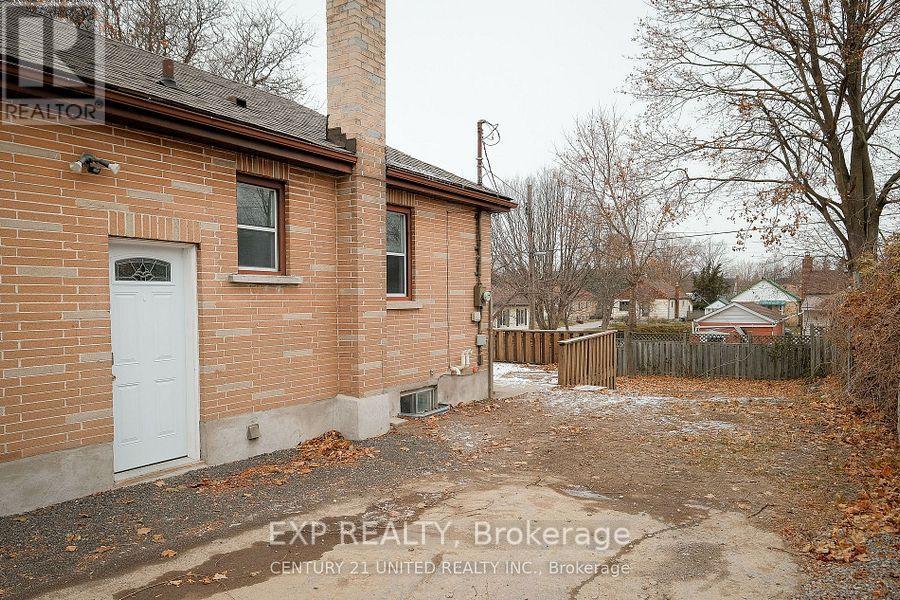 298 Swanston Avenue, Peterborough (Ashburnham Ward 4), Ontario  K9H 1P7 - Photo 36 - X12842230