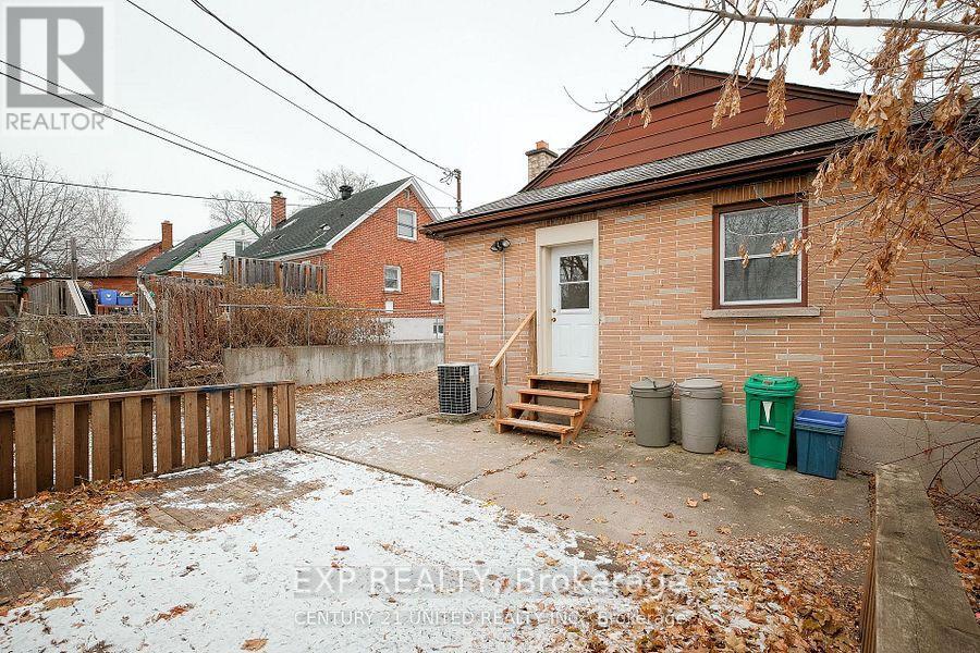 298 Swanston Avenue, Peterborough (Ashburnham Ward 4), Ontario  K9H 1P7 - Photo 38 - X12842230