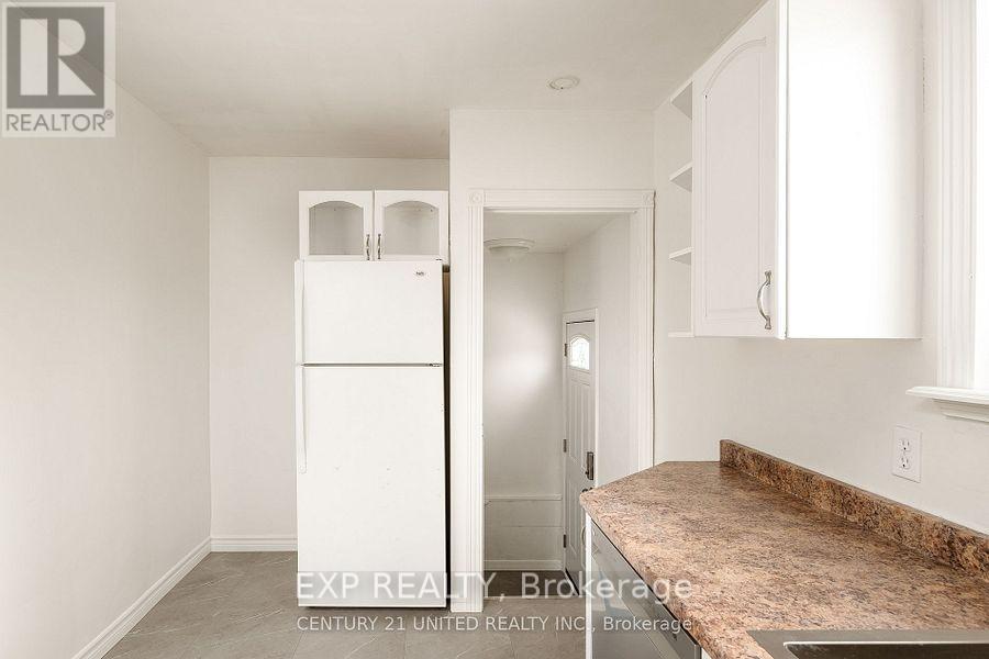 298 Swanston Avenue, Peterborough (Ashburnham Ward 4), Ontario  K9H 1P7 - Photo 7 - X12842230