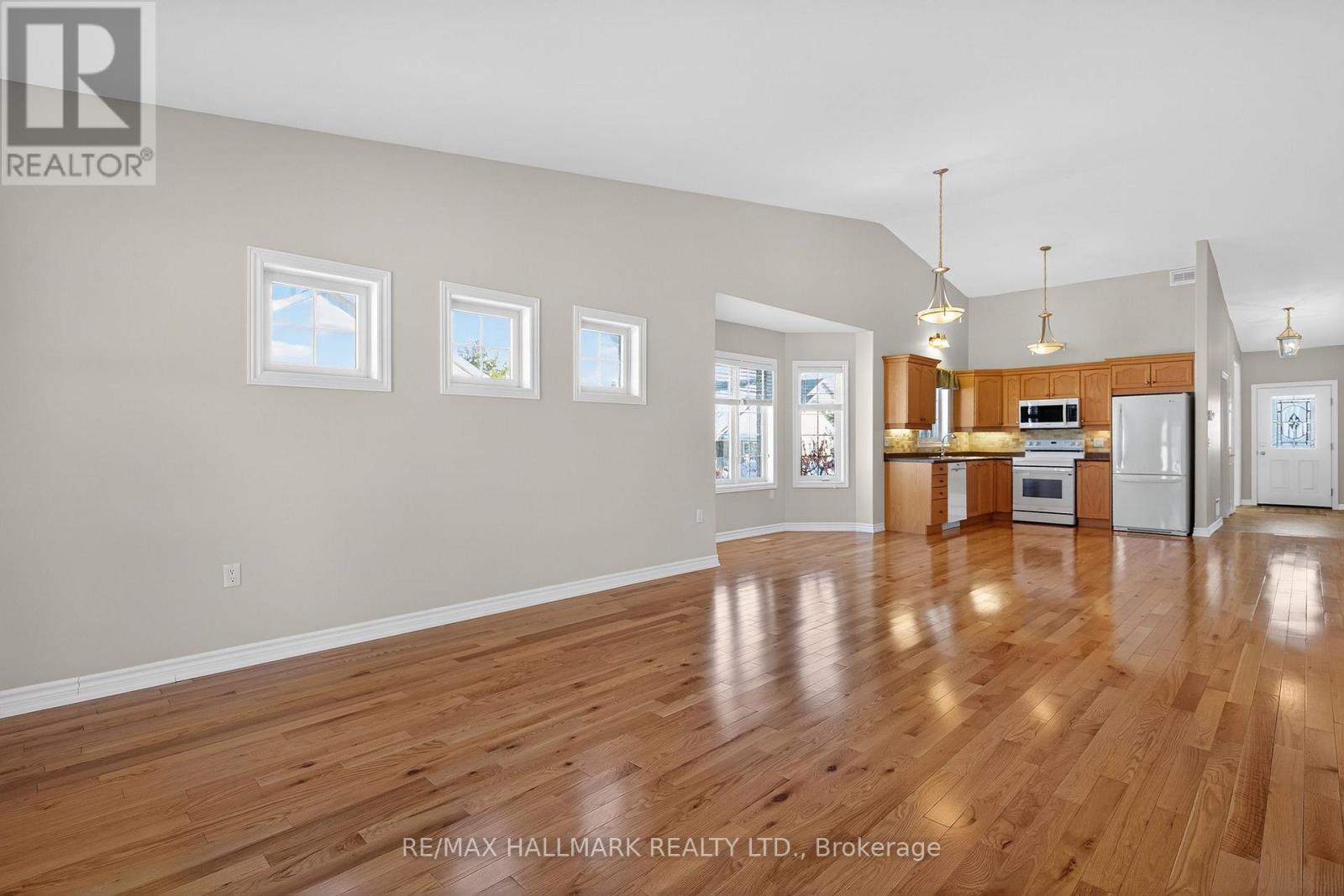 105 - 86 Village Crescent, Peterborough (Otonabee Ward 1), Ontario  K9J 8S7 - Photo 18 - X12842296