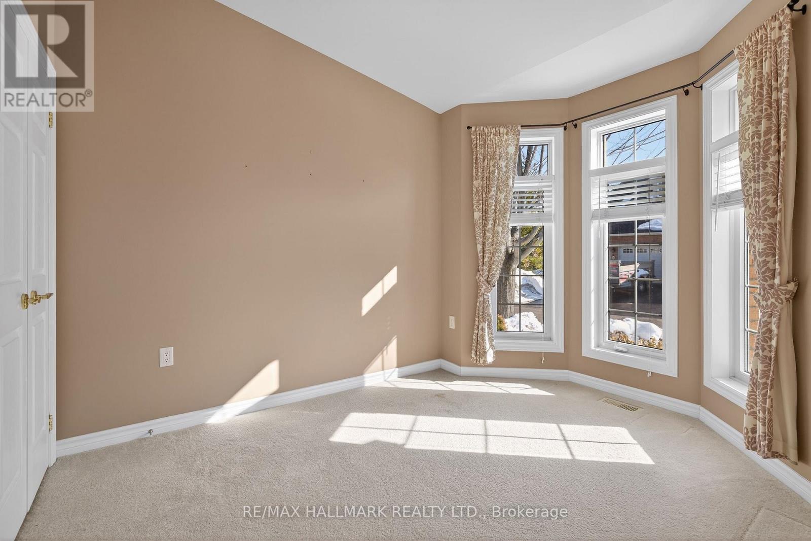 105 - 86 Village Crescent, Peterborough (Otonabee Ward 1), Ontario  K9J 8S7 - Photo 20 - X12842296