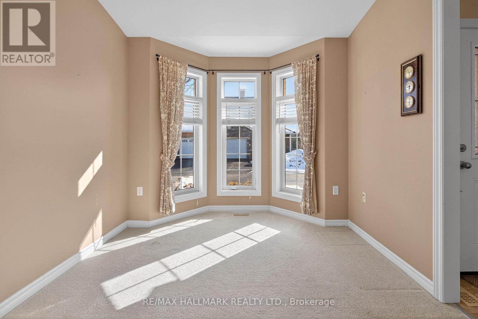 105 - 86 Village Crescent, Peterborough (Otonabee Ward 1), Ontario  K9J 8S7 - Photo 21 - X12842296