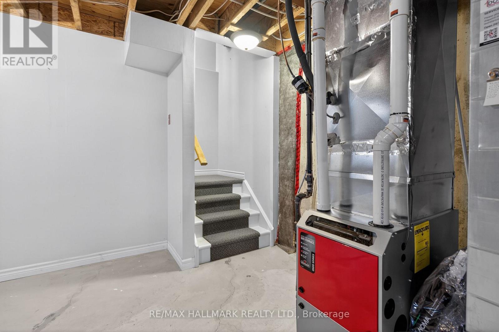 105 - 86 Village Crescent, Peterborough (Otonabee Ward 1), Ontario  K9J 8S7 - Photo 36 - X12842296