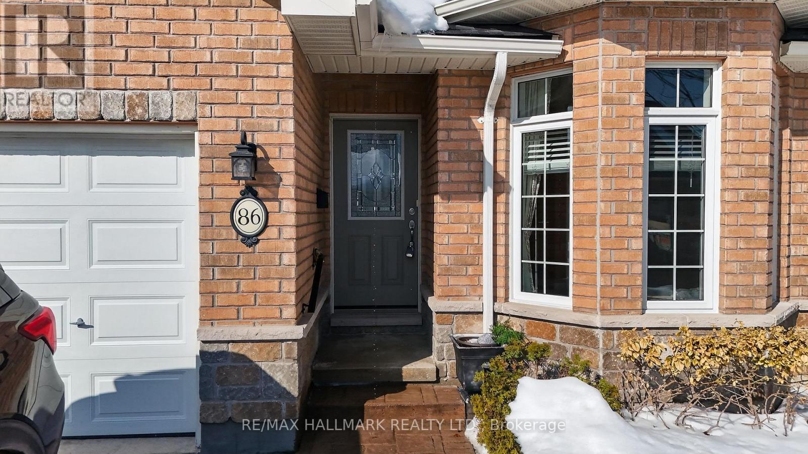 105 - 86 Village Crescent, Peterborough (Otonabee Ward 1), Ontario  K9J 8S7 - Photo 4 - X12842296