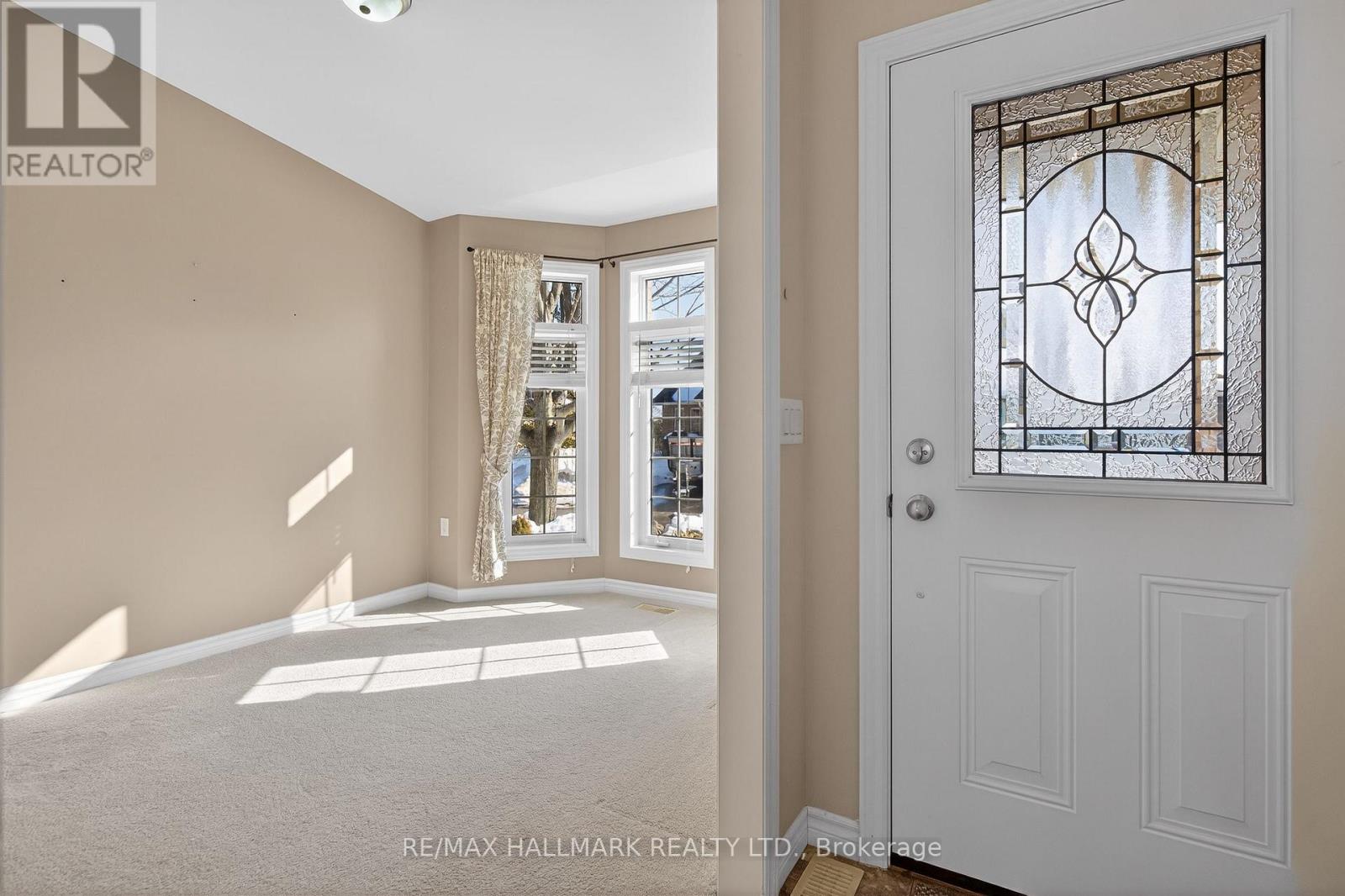 105 - 86 Village Crescent, Peterborough (Otonabee Ward 1), Ontario  K9J 8S7 - Photo 6 - X12842296