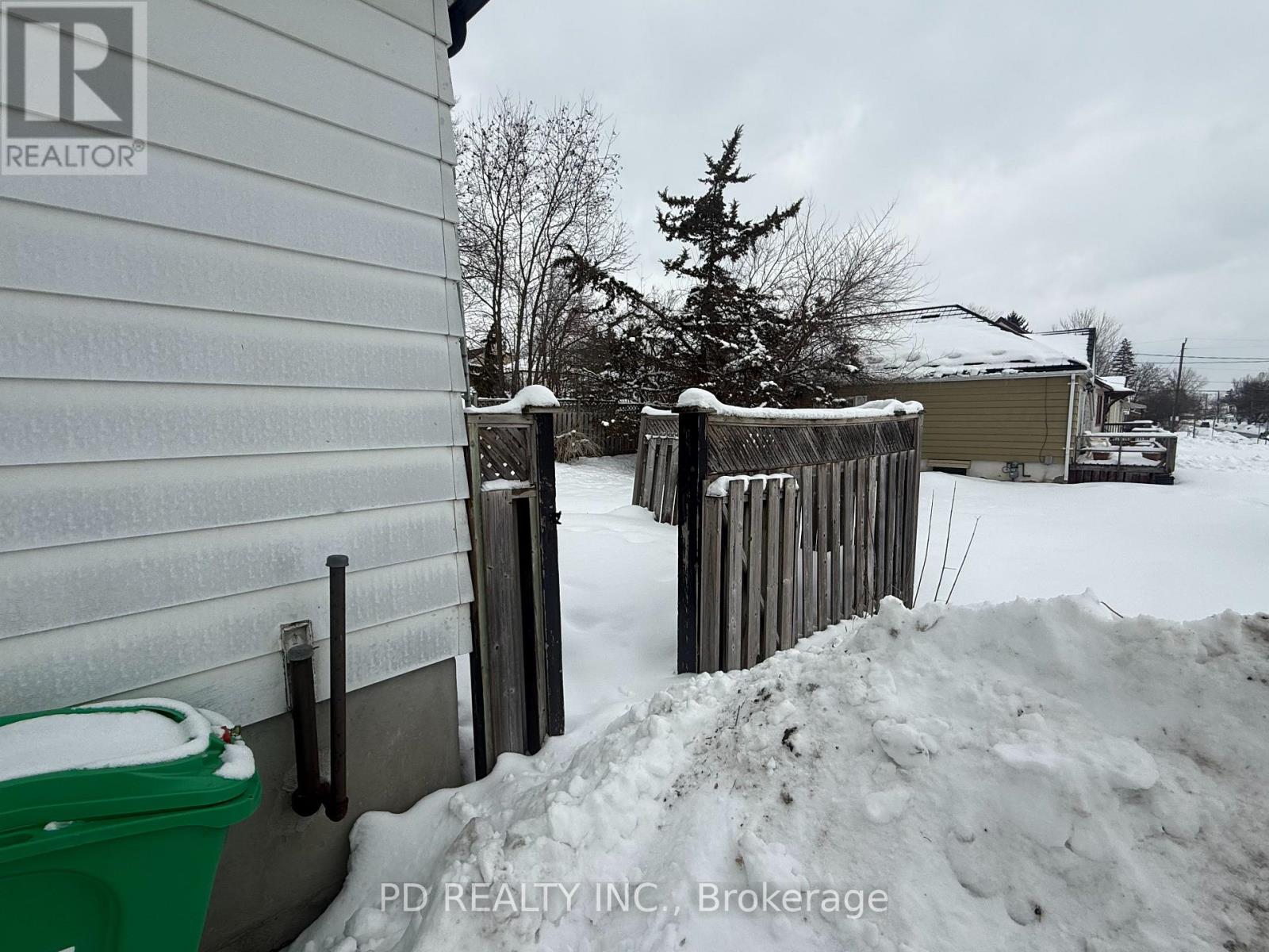 1028 Western Avenue, Peterborough (Otonabee Ward 1), Ontario  K9J 5W4 - Photo 12 - X12842520