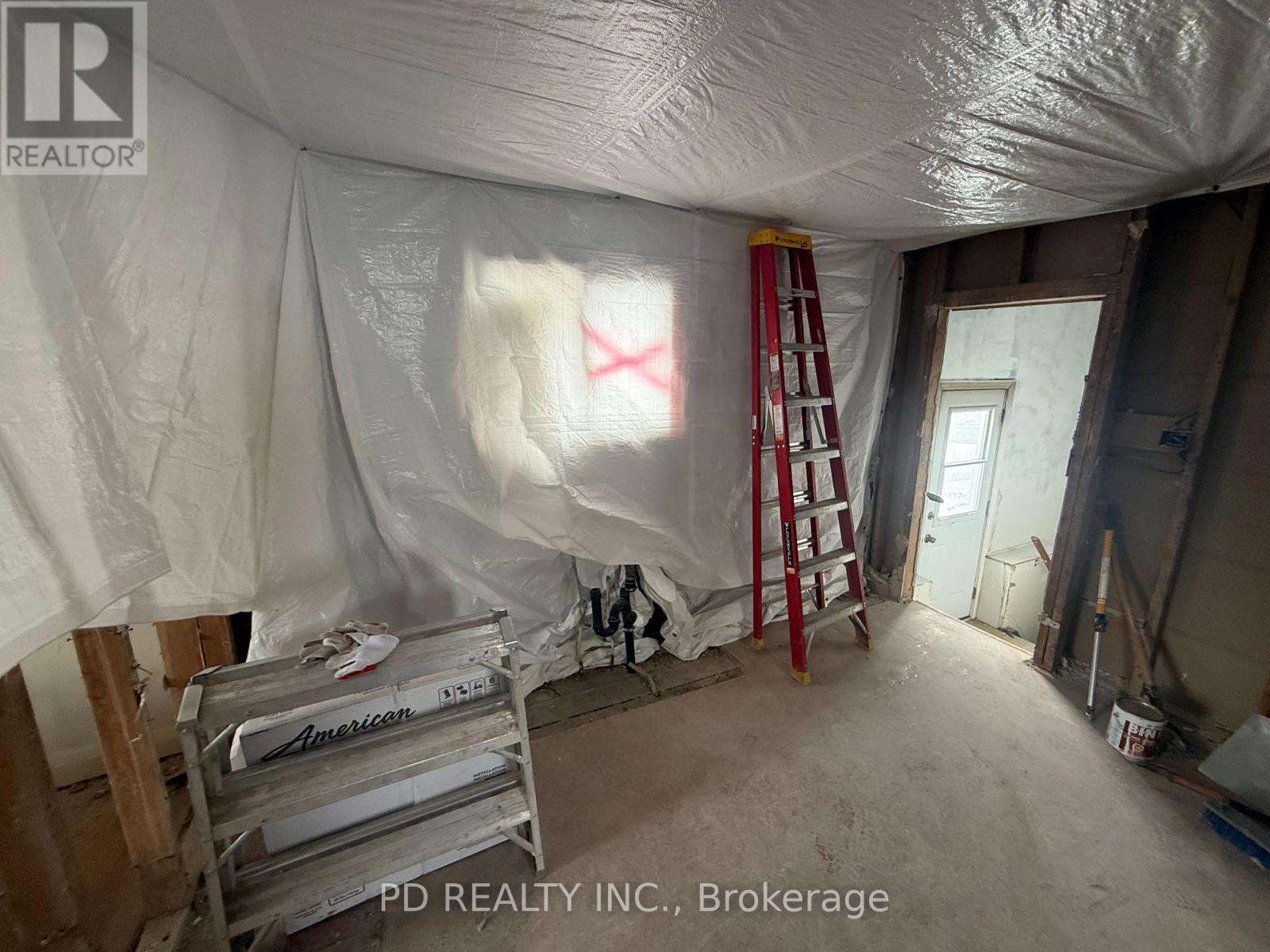 1028 Western Avenue, Peterborough (Otonabee Ward 1), Ontario  K9J 5W4 - Photo 14 - X12842520