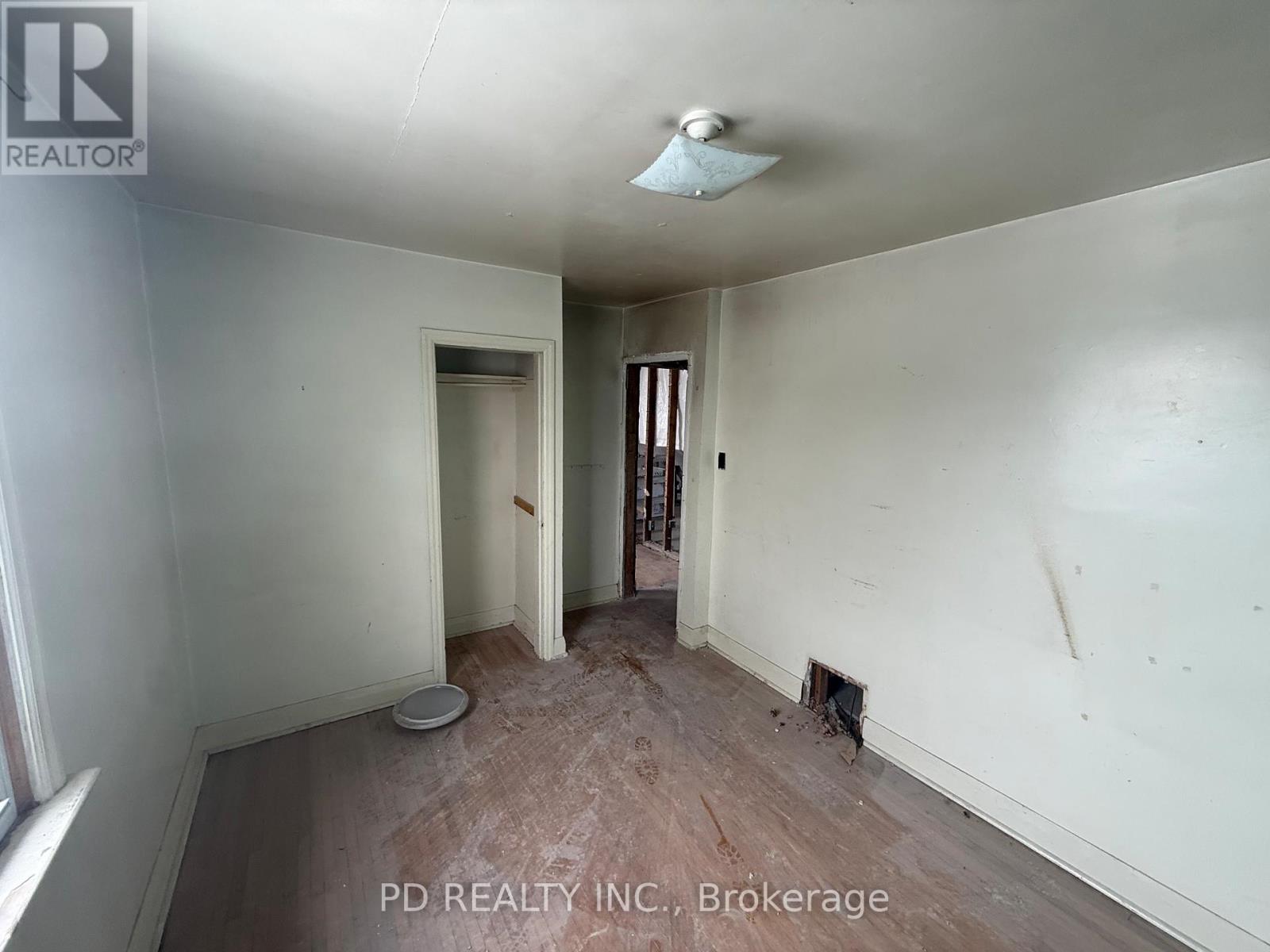 1028 Western Avenue, Peterborough (Otonabee Ward 1), Ontario  K9J 5W4 - Photo 27 - X12842520