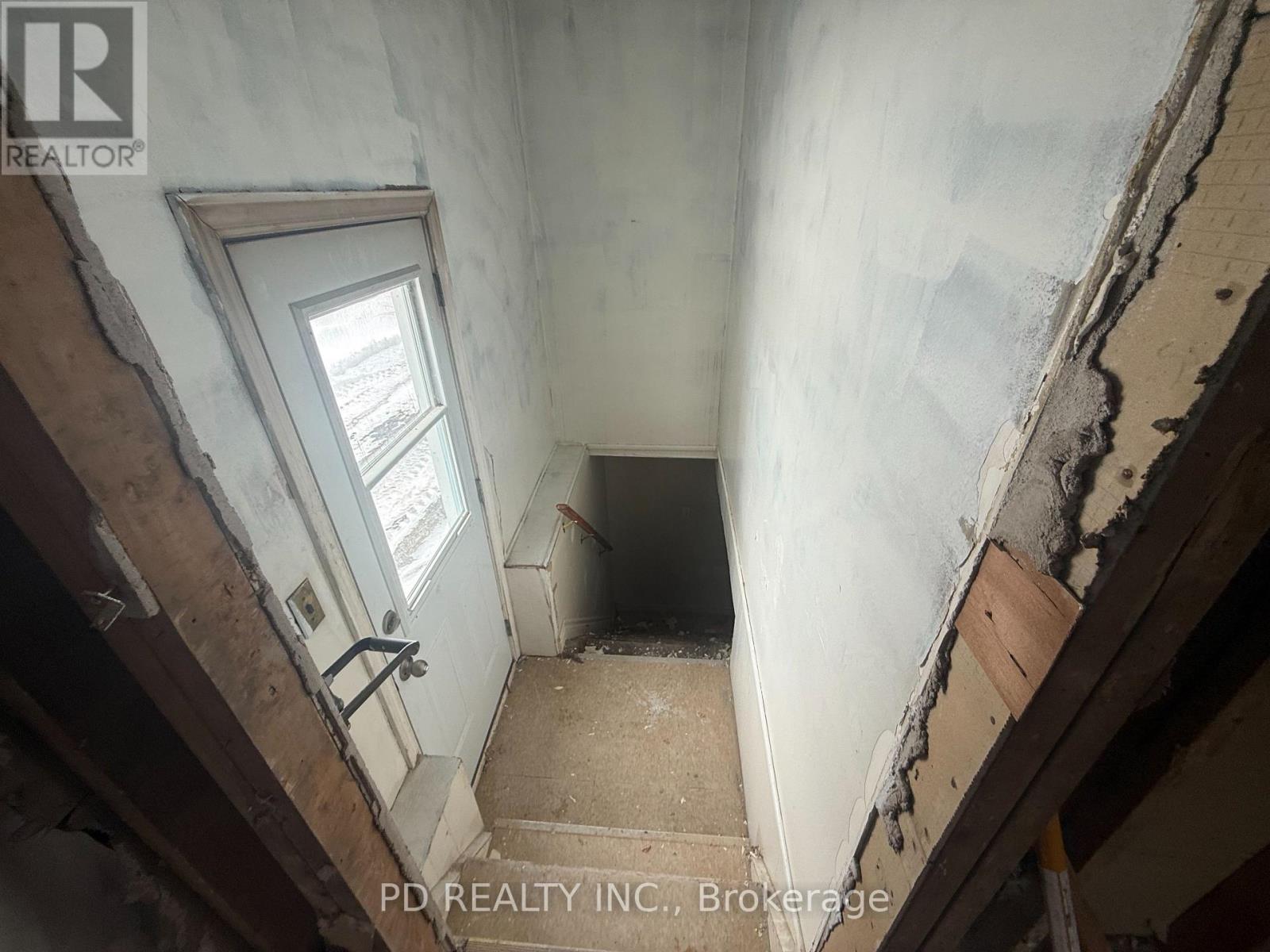 1028 Western Avenue, Peterborough (Otonabee Ward 1), Ontario  K9J 5W4 - Photo 28 - X12842520