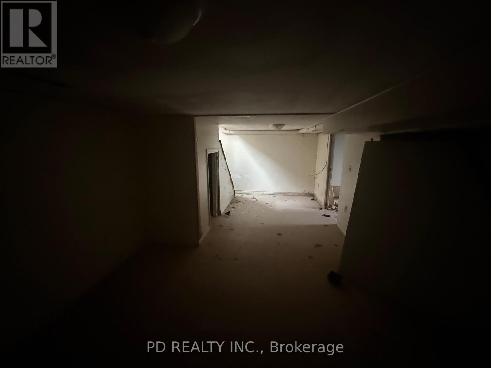 1028 Western Avenue, Peterborough (Otonabee Ward 1), Ontario  K9J 5W4 - Photo 36 - X12842520