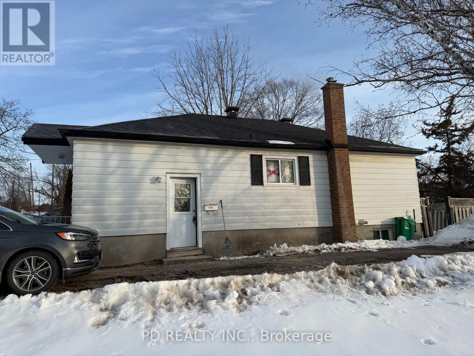 1028 Western Avenue, Peterborough (Otonabee Ward 1), Ontario  K9J 5W4 - Photo 8 - X12842520