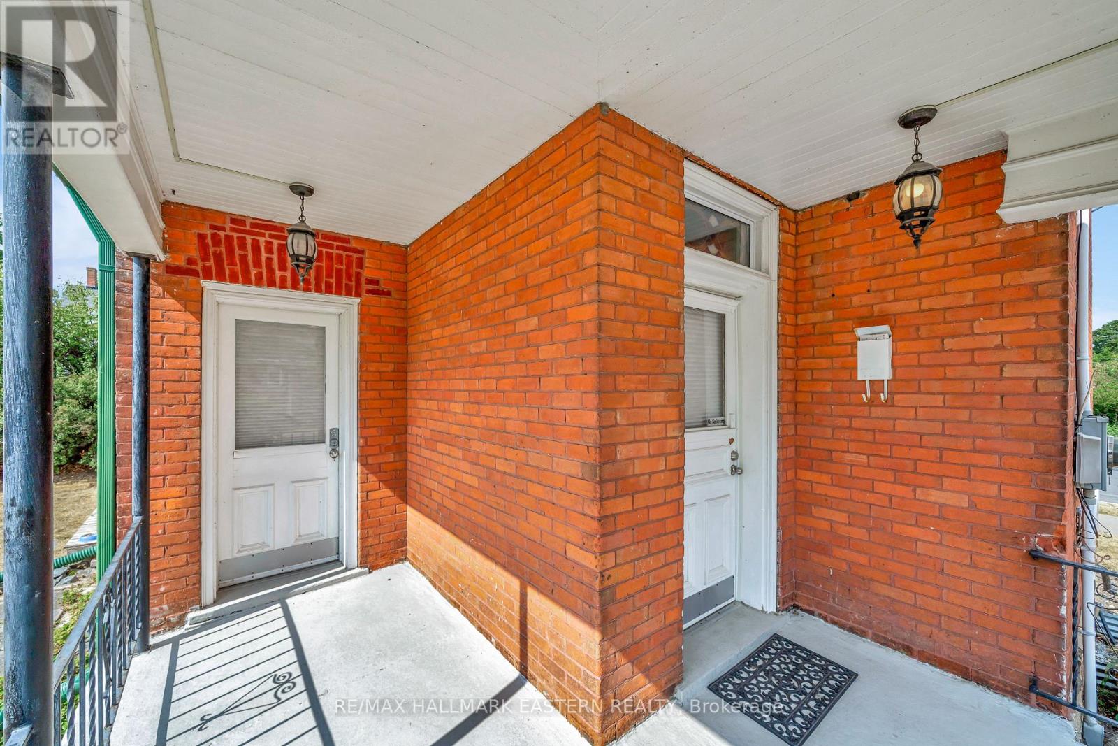 198 Hazlitt Street, Peterborough (Ashburnham Ward 4), Ontario  K9H 1L7 - Photo 9 - X12842712