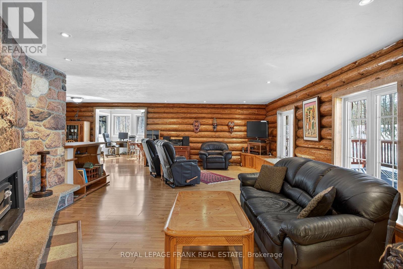 106 Sugarbush Crescent, Trent Lakes, Ontario  K0L 1J0 - Photo 6 - X12842812