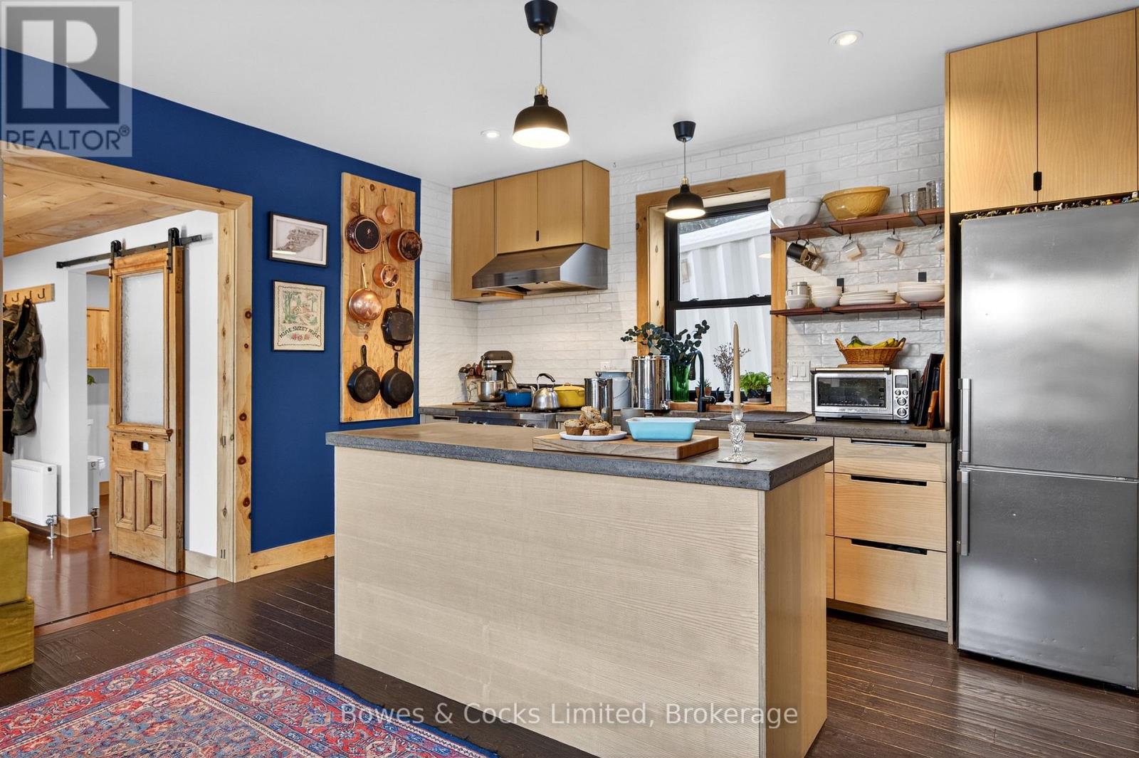 262 Munroe Avenue, Peterborough (Ashburnham Ward 4), Ontario  K9H 1H8 - Photo 6 - X12843184