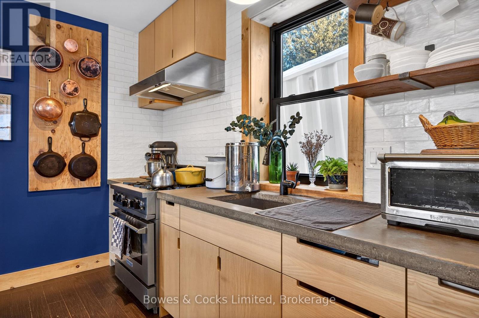 262 Munroe Avenue, Peterborough (Ashburnham Ward 4), Ontario  K9H 1H8 - Photo 9 - X12843184