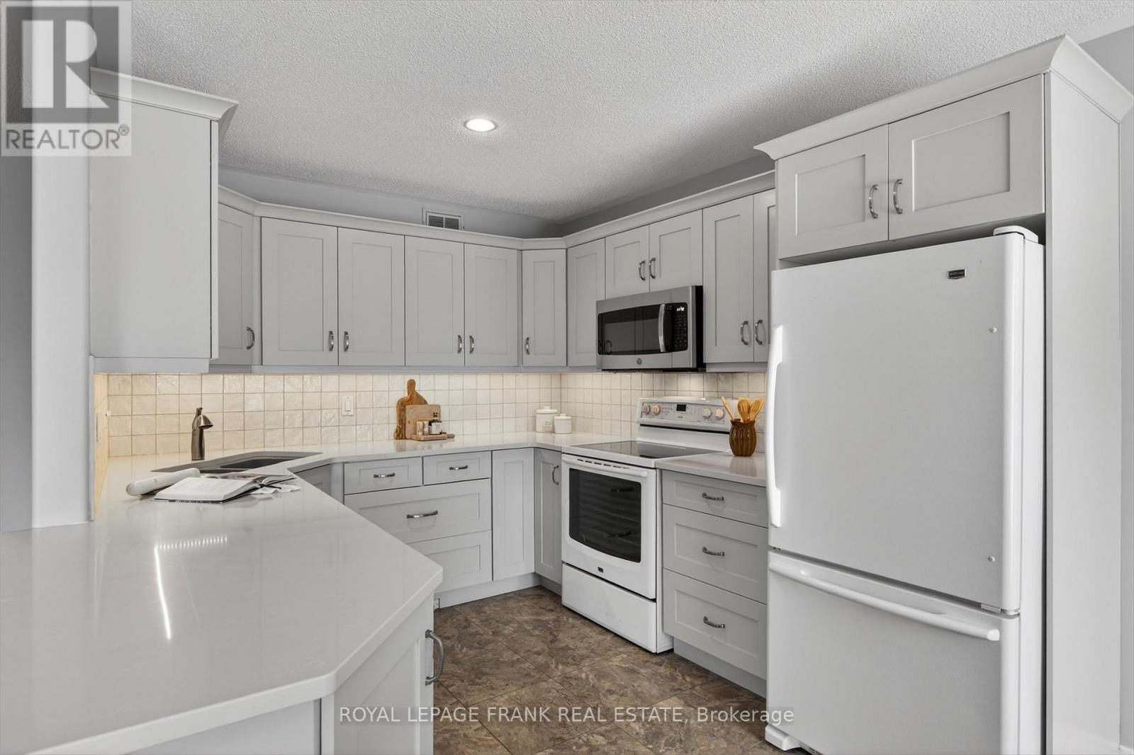 503 - 1742 Ravenwood Drive, Peterborough (Monaghan Ward 2), Ontario  K9K 2R6 - Photo 9 - X12843854