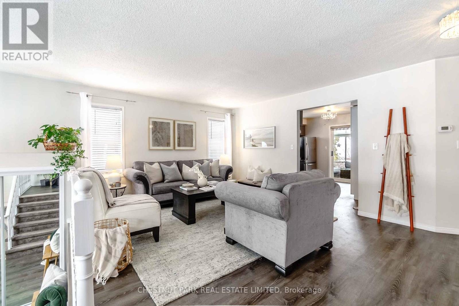 1470 Glenforest Crescent, Peterborough (Monaghan Ward 2), Ontario  K9K 2J2 - Photo 5 - X12843672