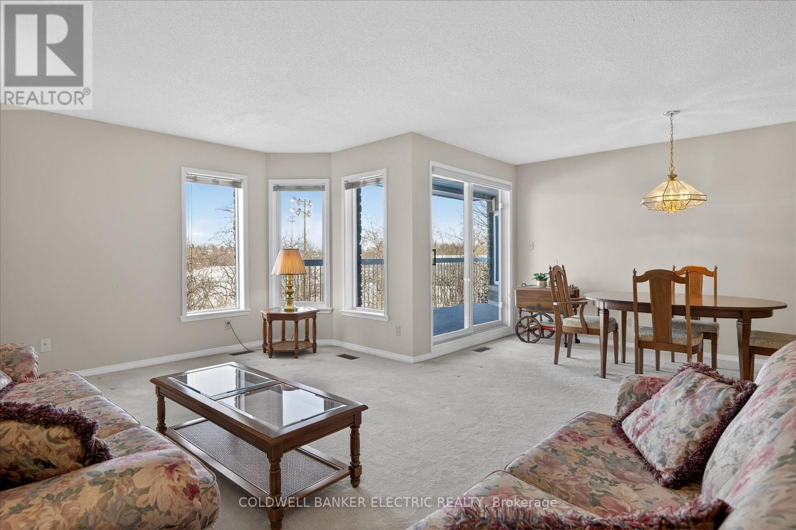 205C - 1099 CLONSILLA AVENUE, peterborough (otonabee ward 1), Ontario