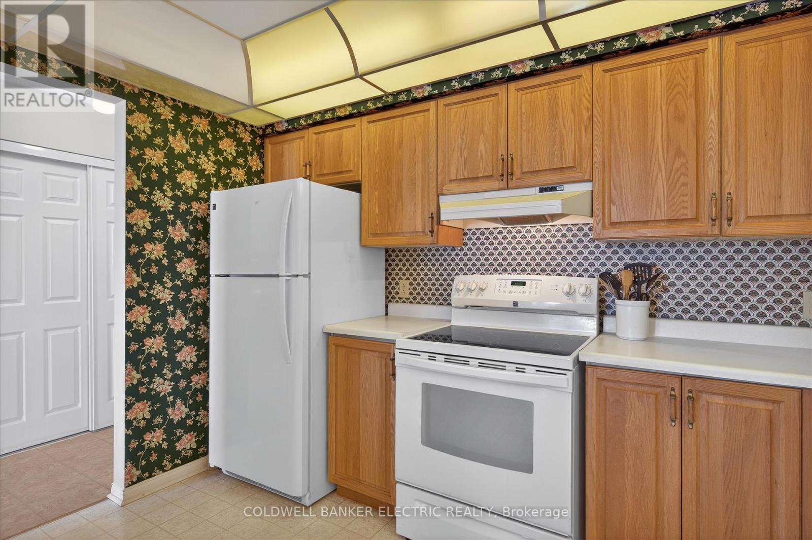 205c - 1099 Clonsilla Avenue, Peterborough (Otonabee Ward 1), Ontario  K9J 8L8 - Photo 15 - X12844060