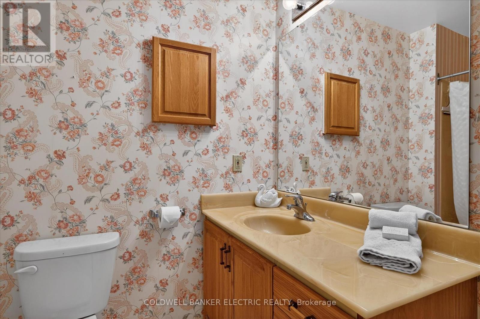 205c - 1099 Clonsilla Avenue, Peterborough (Otonabee Ward 1), Ontario  K9J 8L8 - Photo 23 - X12844060