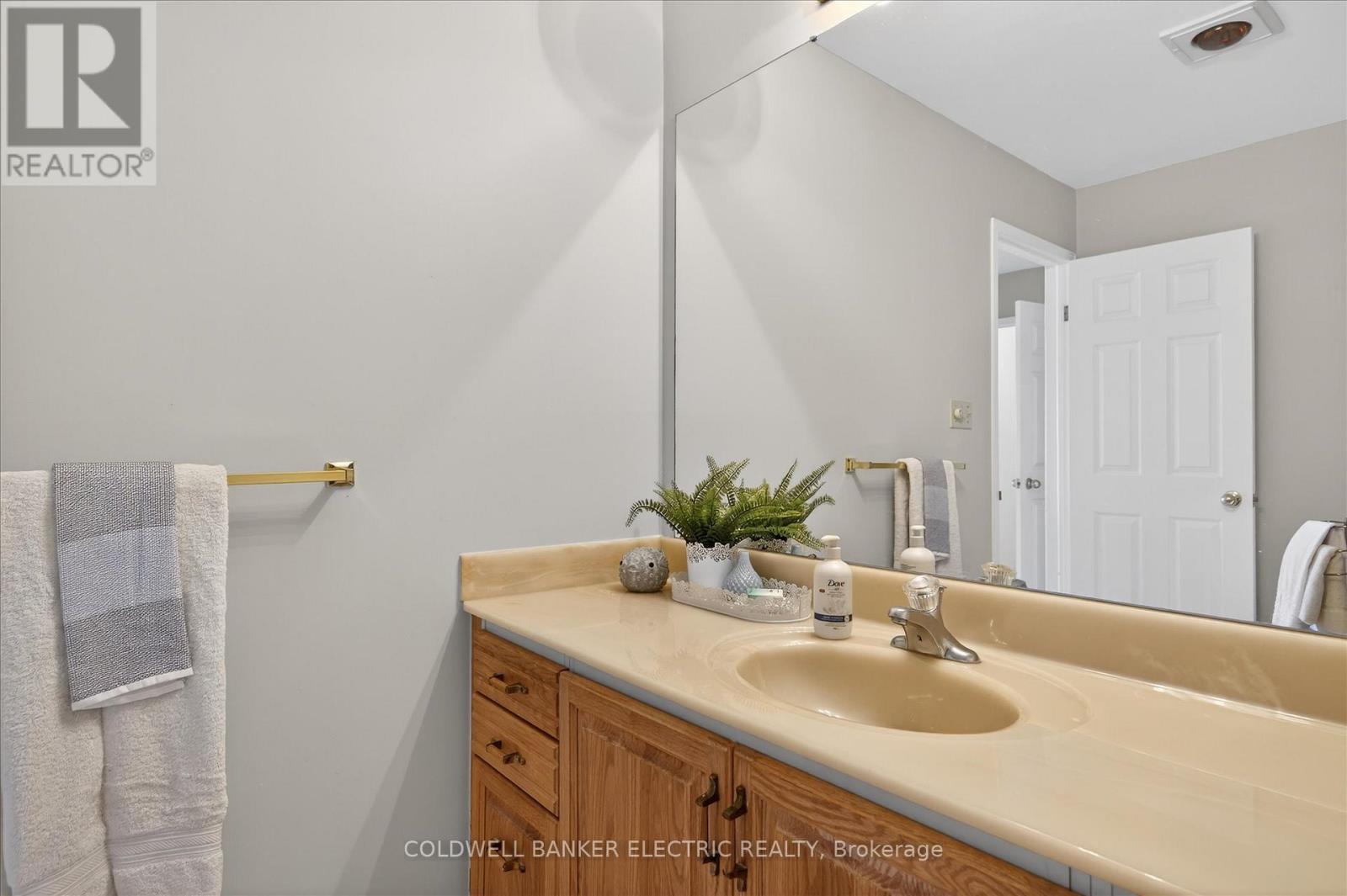 205c - 1099 Clonsilla Avenue, Peterborough (Otonabee Ward 1), Ontario  K9J 8L8 - Photo 25 - X12844060