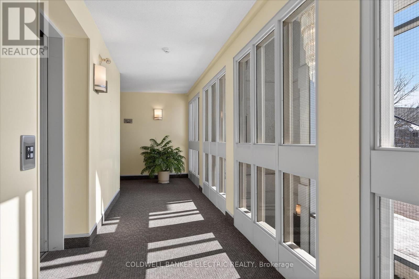 205c - 1099 Clonsilla Avenue, Peterborough (Otonabee Ward 1), Ontario  K9J 8L8 - Photo 3 - X12844060