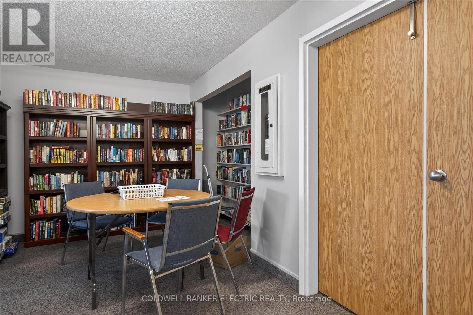 205c - 1099 Clonsilla Avenue, Peterborough (Otonabee Ward 1), Ontario  K9J 8L8 - Photo 34 - X12844060